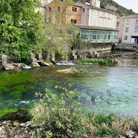 Vue Sur La Sorgue * Fontaine-de-Vaucluse